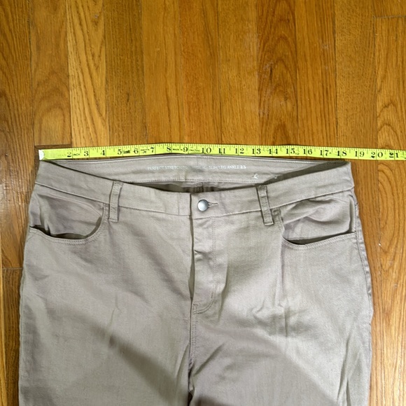 Chicos Perfect Stretch Girlfriend Slim leg Ankle 2.5 - Picture 4 of 9